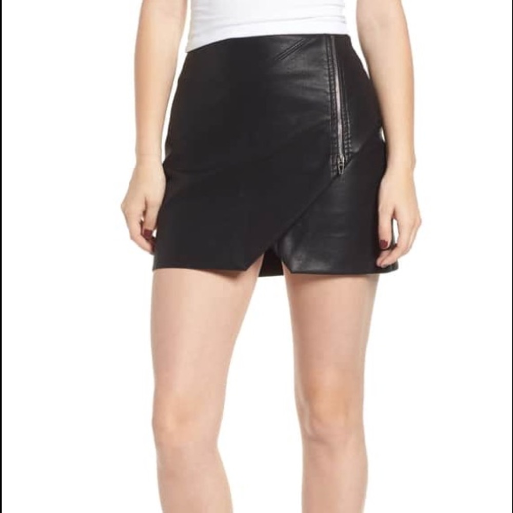 Blank NYC leather Moto skirt. Size 26.